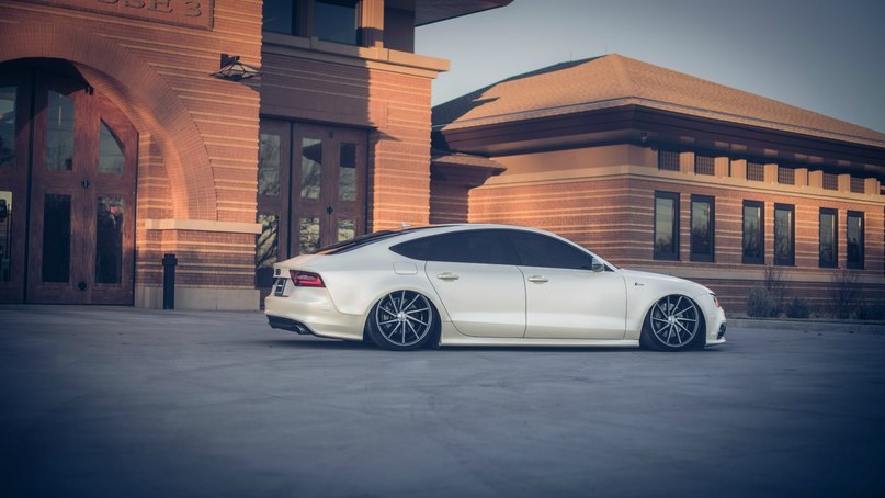 AUDI A7. Low, baby. - 9