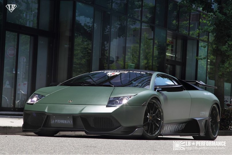 Lamborghini Murcilago.