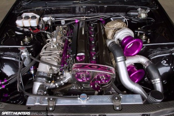 Nissan Skyline GT-R R32 - 6
