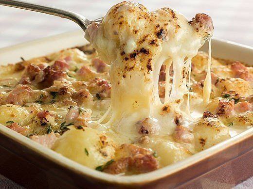 КУРИНЫЕ ГРУДКИ С ГРИБАМИ ПОД СЫРОМ.Ингредиенты:600 г куриной грудки300 г шампиньонов1 луковица2 ...