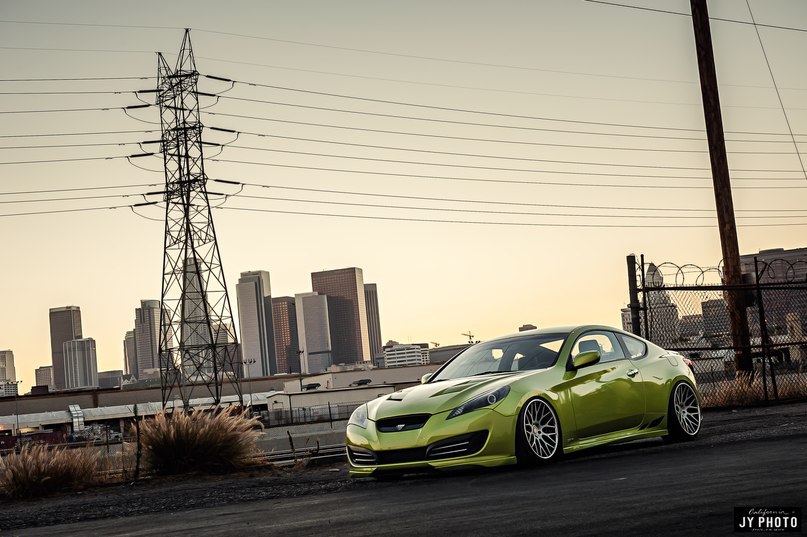 Hyundai Genesis Coupe. - 4