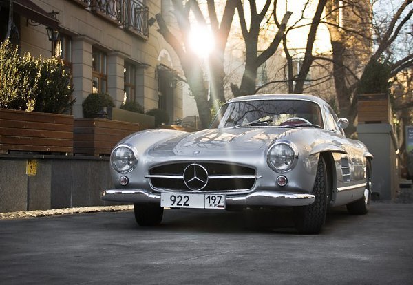 Mercedes-Benz 300 SL - 4
