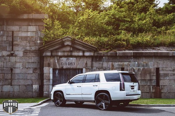 Cadillac Escalade On 26-Inch DUB Baller Wheels - 7