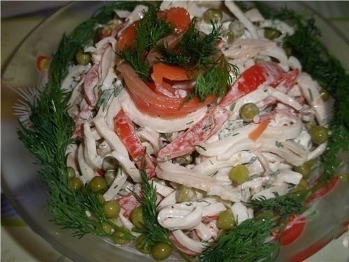 Салат с кальмарами