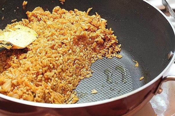 Вкуснейший жареный рис на гарнир.Предлагаю вам рецепт такого вкуснейшего, ароматнейшего и ...