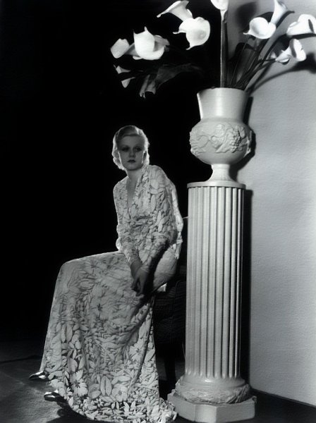 Old Ladies Photos - 32