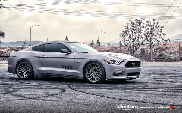 Ford Mustang GT 5.0 - 3