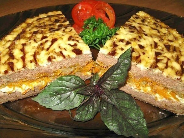 Куриная печень по-царски.Ингредиенты?Печень куриная - 500 г.?Лук репчатый - 500 г.?Морковь - 500 ...