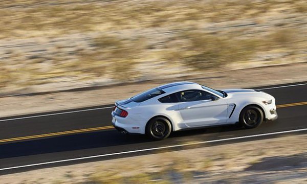 Shelby GT350 Mustang - 2