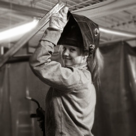 Горячий календарь с танцовщицами и болгарками