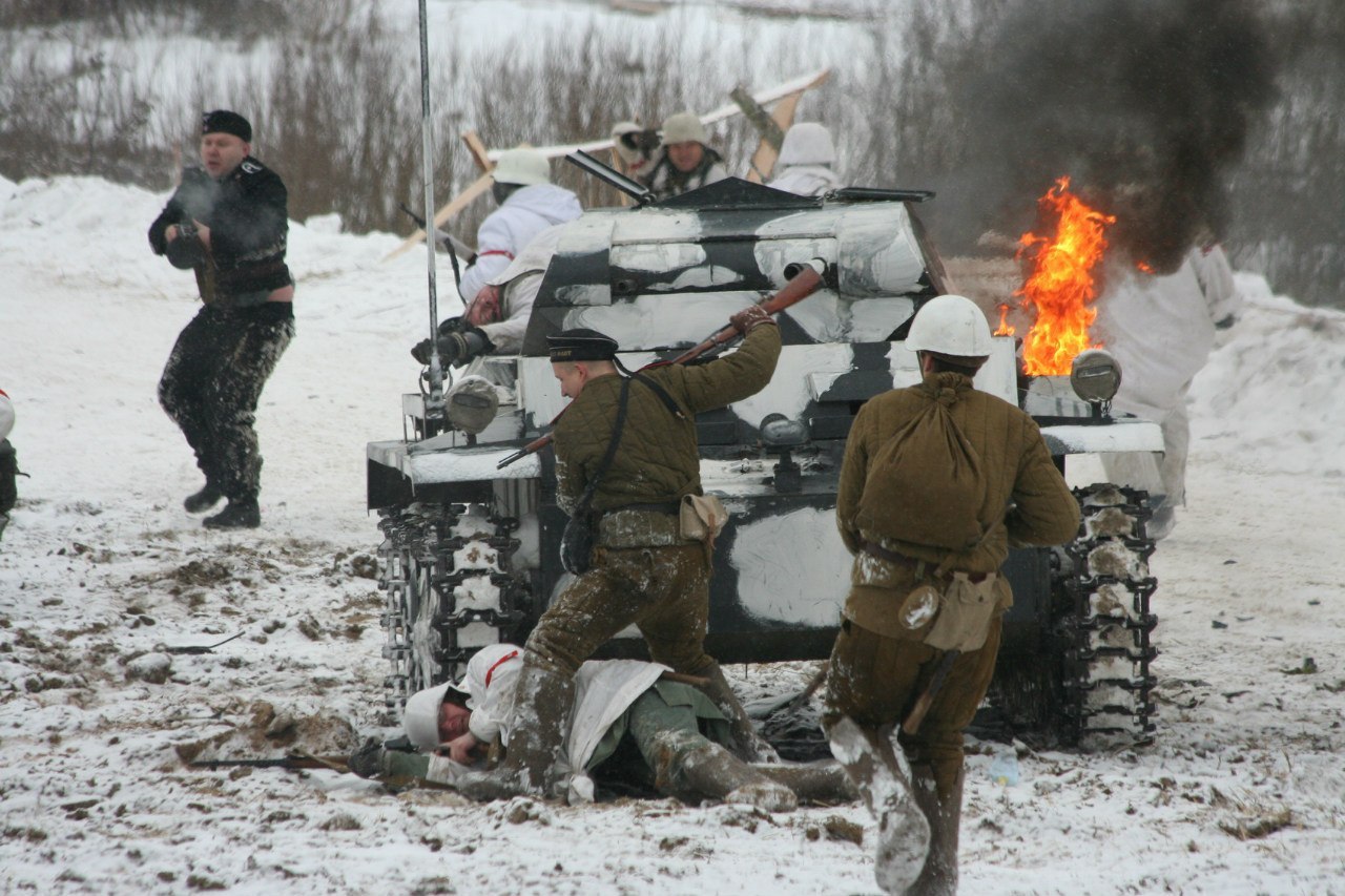 Подбитый прорыв. Операция январский Гром. Операция январский Гром фото. Украшение на окна операция январский Гром. Фото плана операции январский Гром.