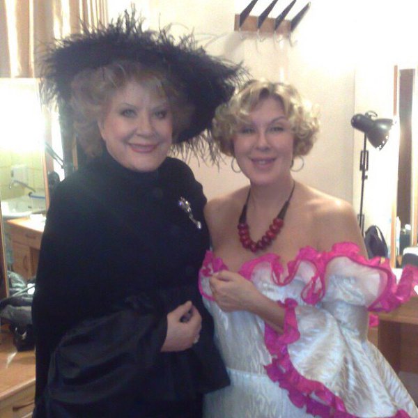 Трудно поверить, что сегодня мы потеряли гениальную женщину, самую жизнерадостную, жизнелюбивую, ...