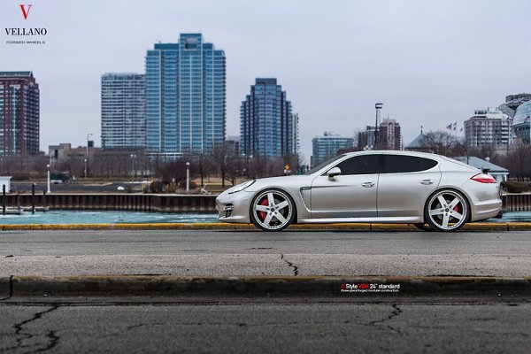 Porsche Panamera Turbo. - 7