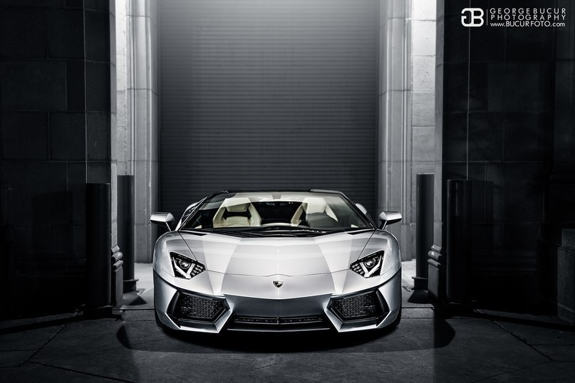 Lamborghini Aventador Roadster.