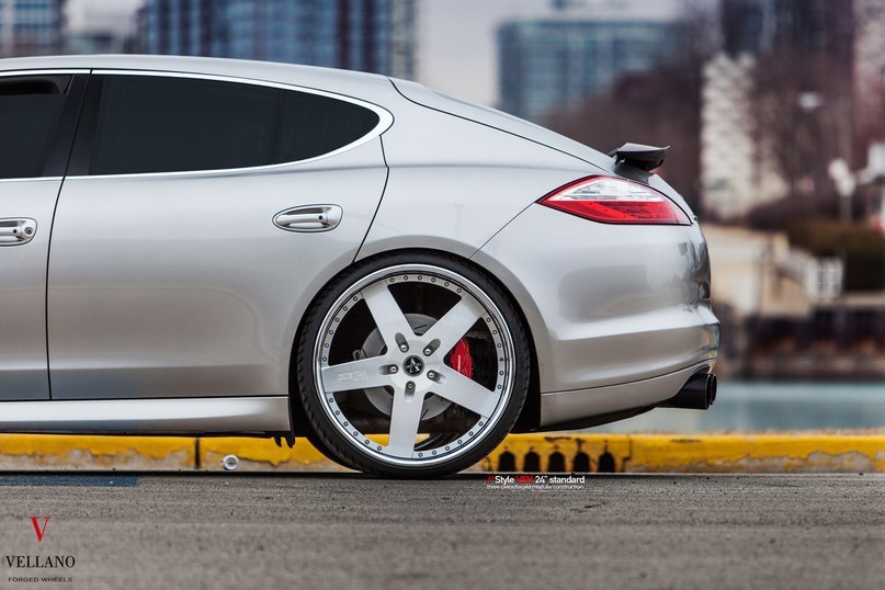 Porsche Panamera Turbo. - 4