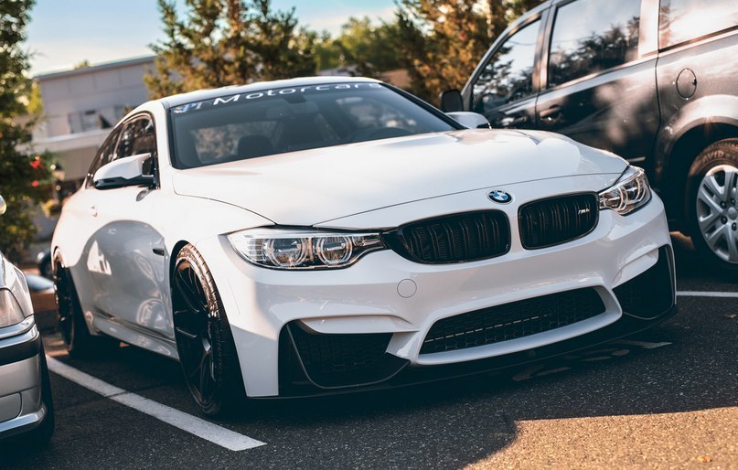 BMW M4.