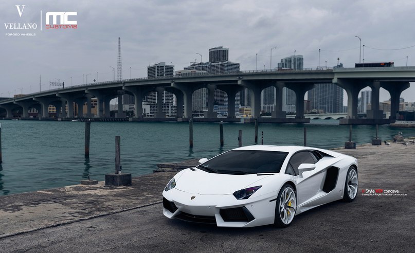 Lamborghini Aventador.