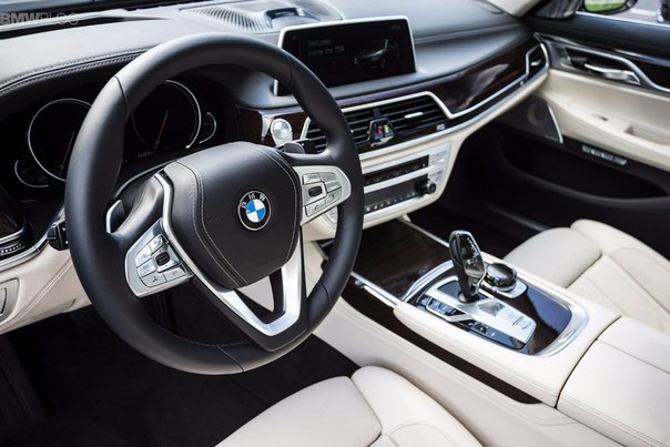     BMW 7- !