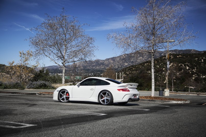 Porsche 911 Carrera S. - 5