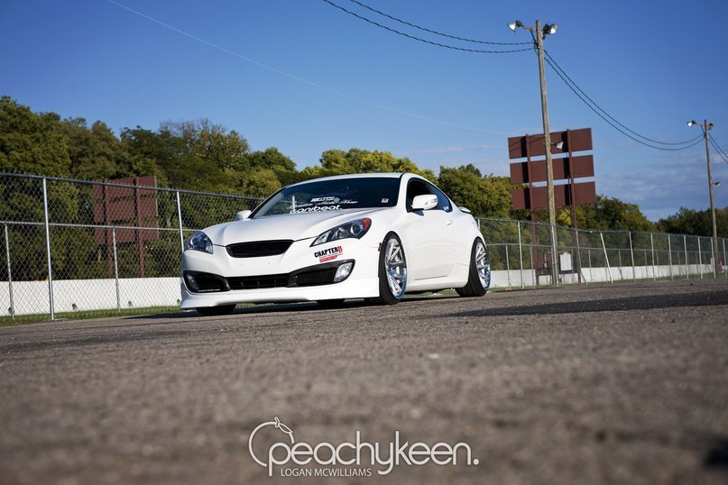 Hyundai Genesis Coupe. - 3