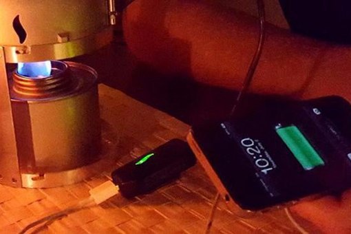 Candle Charger генерирует энергию для любых USB устройств от тепла горения свечки.Новейшие модели ...