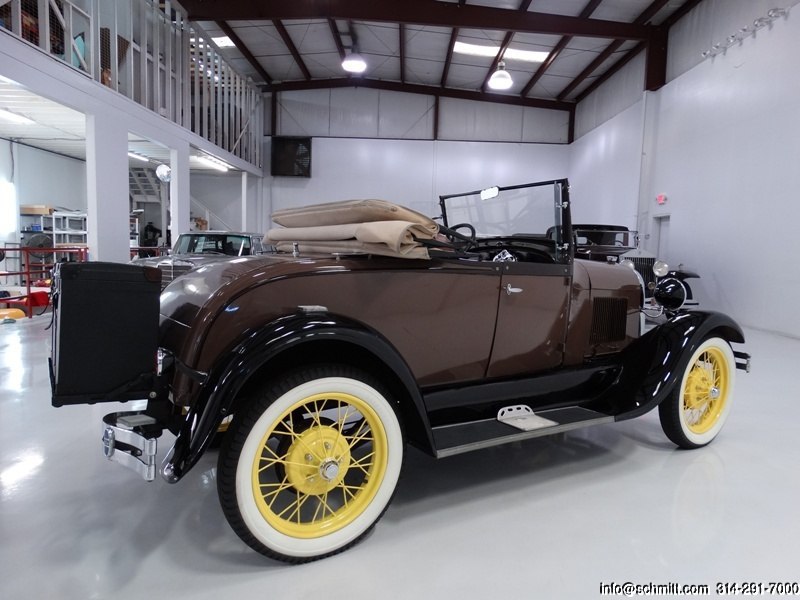 1929 MODEL A FORD ROADSTER - 4