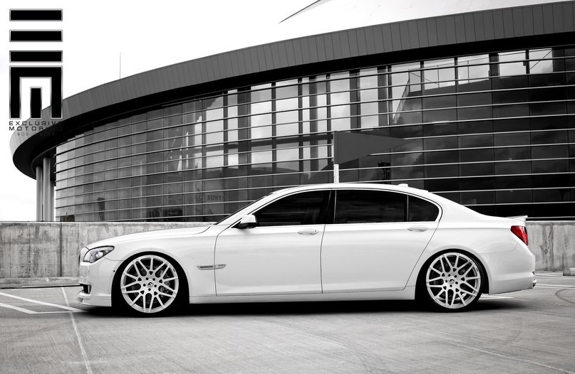 BMW 750Li. - 3