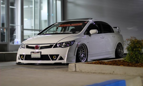 Honda Civic Type-R.