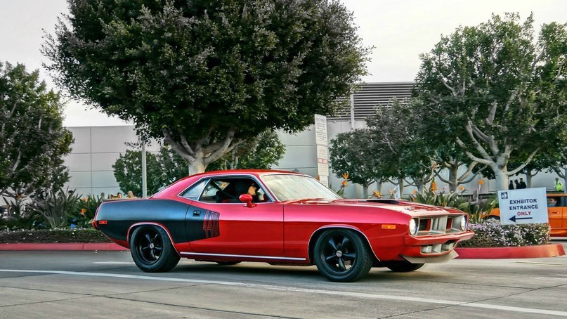 Plymouth Barracuda.