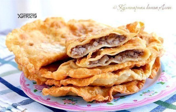 ЧЕБУРЕКИ НА КЕФИРЕ.Ингредиенты: 1 ст. кефира 1 яйцо соль по вкусу муки сколько ...