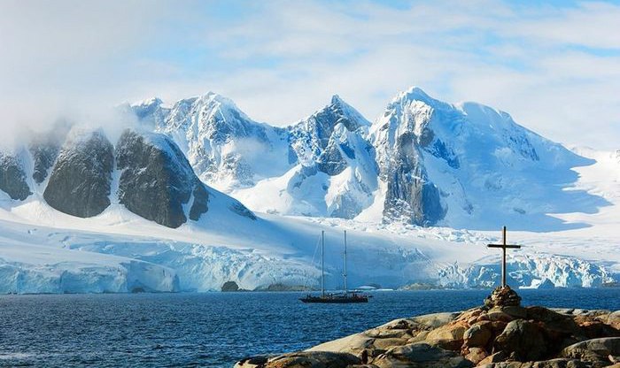 Дикая (Суровая) Арктика.(Wildest Arctic)Четыре поры года, четыре серии, одна удивительнее другой. ...