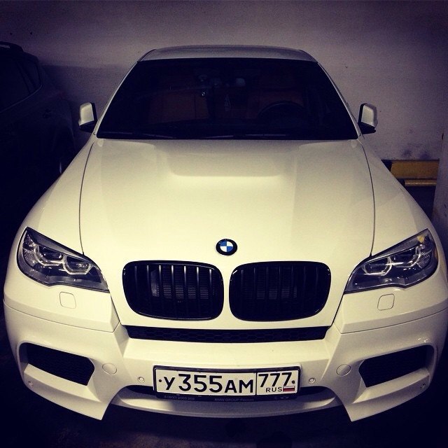 BMW X6M E71. : 4.4  () 4395 .  : 555 ..  ...