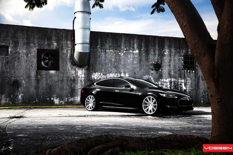 Tesla Model S. - 7