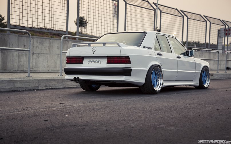 Mercedes-Benz 190E. - 5