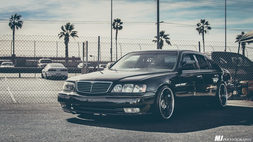 Infiniti Q45.