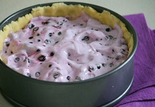 ПИРОГ СО СМОРОДИНОЙ.Ингредиенты: 1,5 стакана + 1,5 ст.ложки муки 125 г сливочного масла 220 г сахара ... - 7