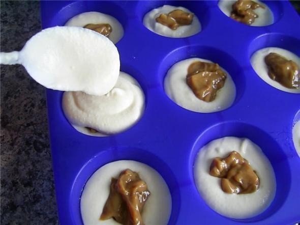 Восхитительные и волшебно вкусные сырники! Ингредиенты на 12 шт.: 500 гр. творога 3-4 яйца 4 ст. ... - 6