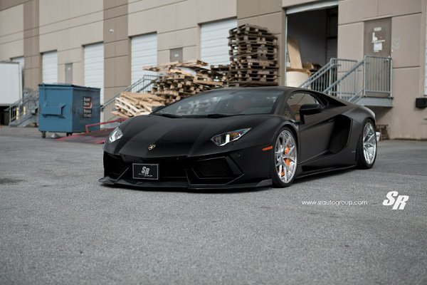 Lamborghini Aventador - 2