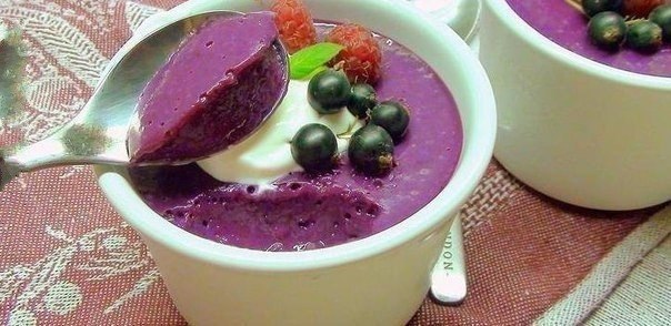 Суфле из ягод со сгущённым молоком.Ингредиенты:- ягоды 2 стакана,- вода 1стакан,- сахарный песок 0,5 ...