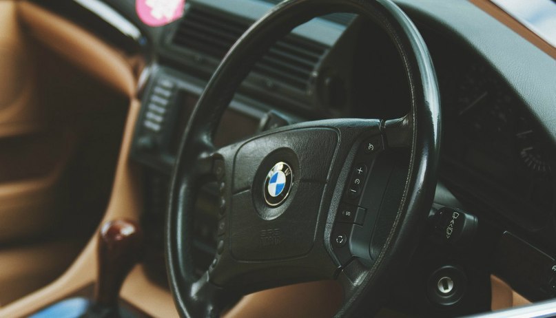 BMW E38 - 2