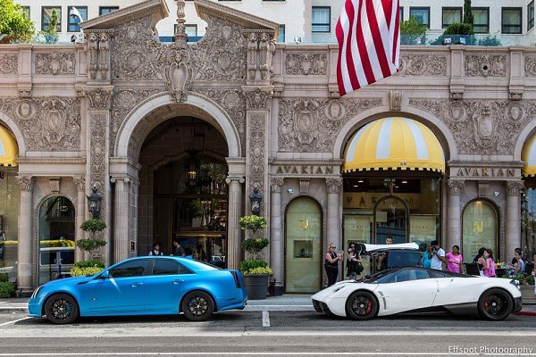 Cadillac CTS-V  Pagani Huayra.