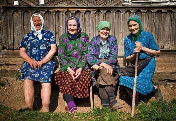 Сельский Интернет! Выйдешь на улицу, они тебе и оценку поставят, и комментарий добавят, и статус ...