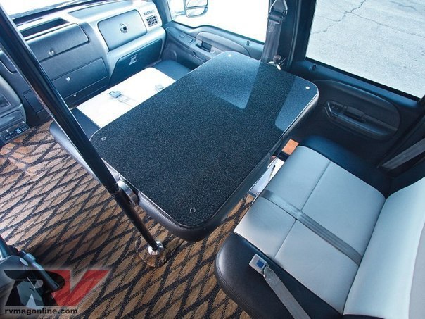 Ford F-750 Dunkel Luxury Hauler 44.        ... - 5