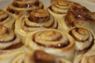 Cinnabon Roll -   .       .... 2   ...