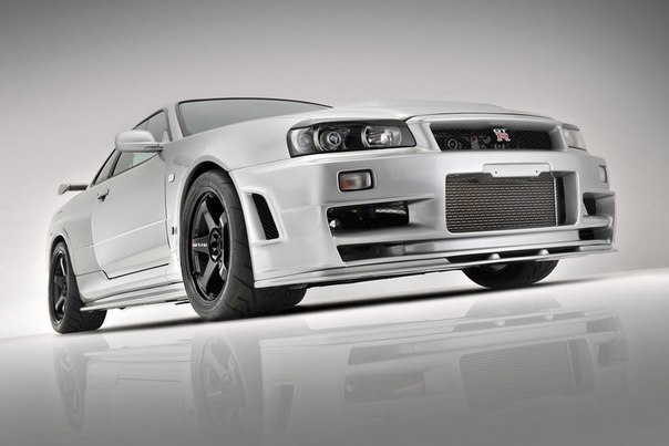 Nissan Skyline R34 GT-R NISMO Z-tune - 2