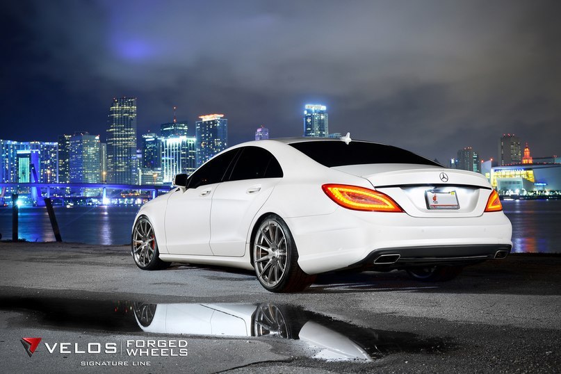 Mercedes CLS.