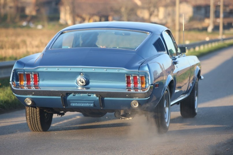 1968 Ford Mustang Fastback - 3