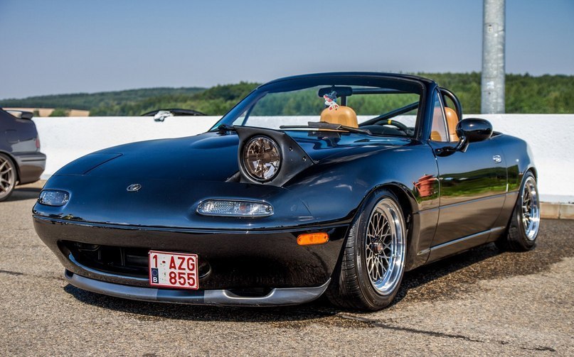 Mazda MX-5.