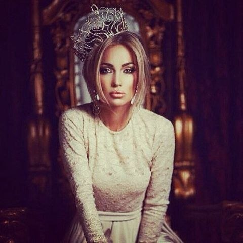 Хорошая для вас, или плохая. Я остаюсь всегда самой собой! Мне всё равно, что обо мне болтают. ...
