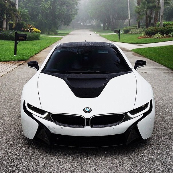 BMW i8